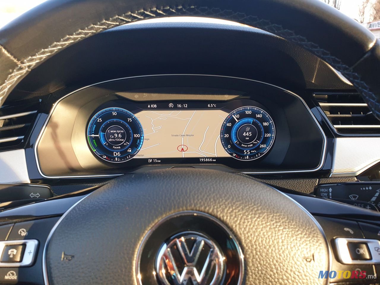 2015' Volkswagen Passat photo #6
