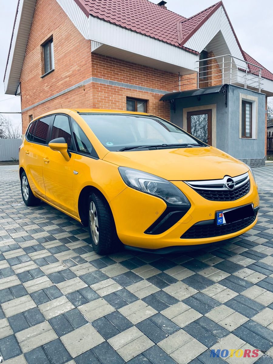 2016' Opel Zafira photo #3