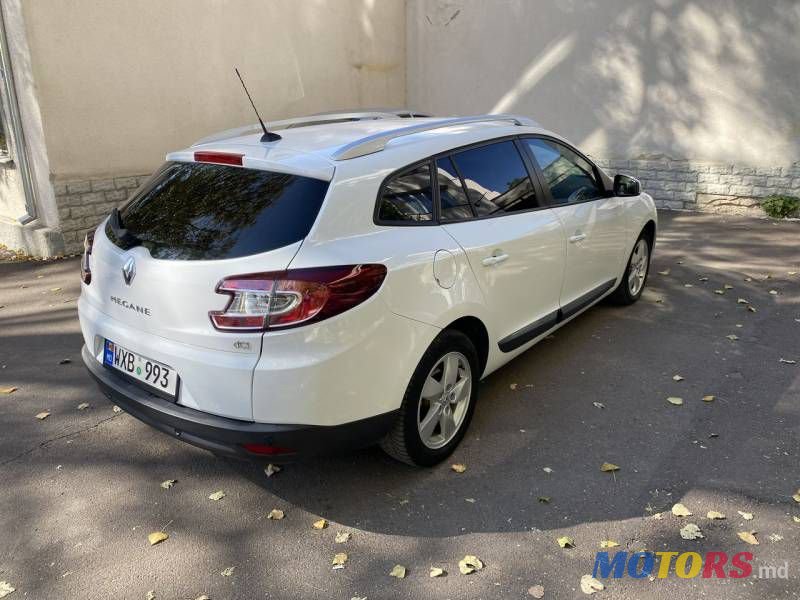 2010' Renault Megane photo #4