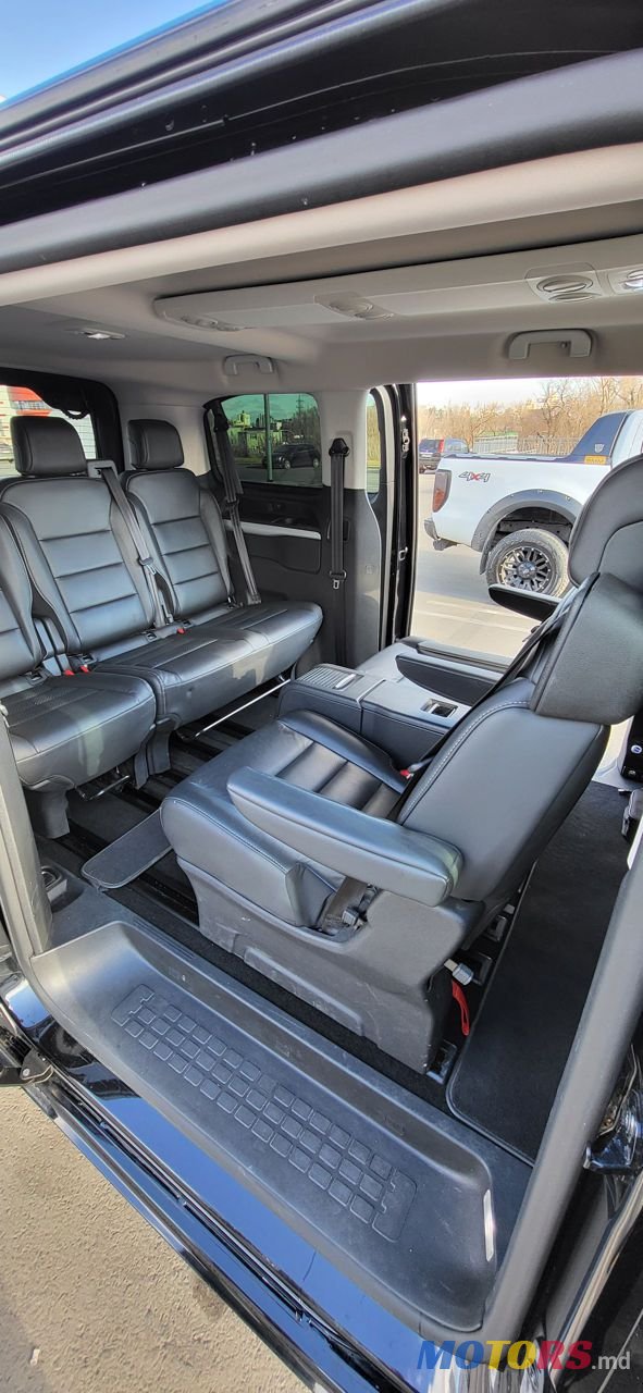 2019' Toyota Proace Verso photo #2