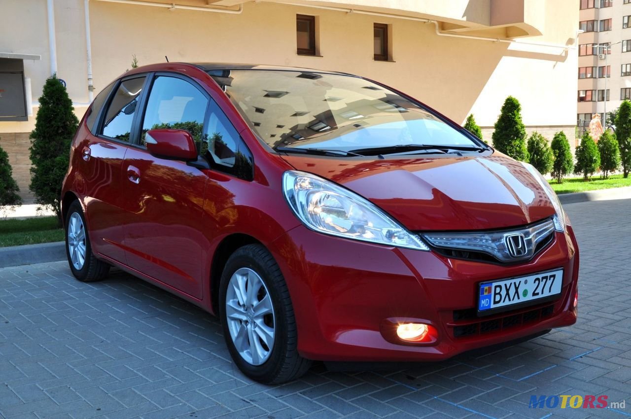 2011' Honda Jazz photo #3