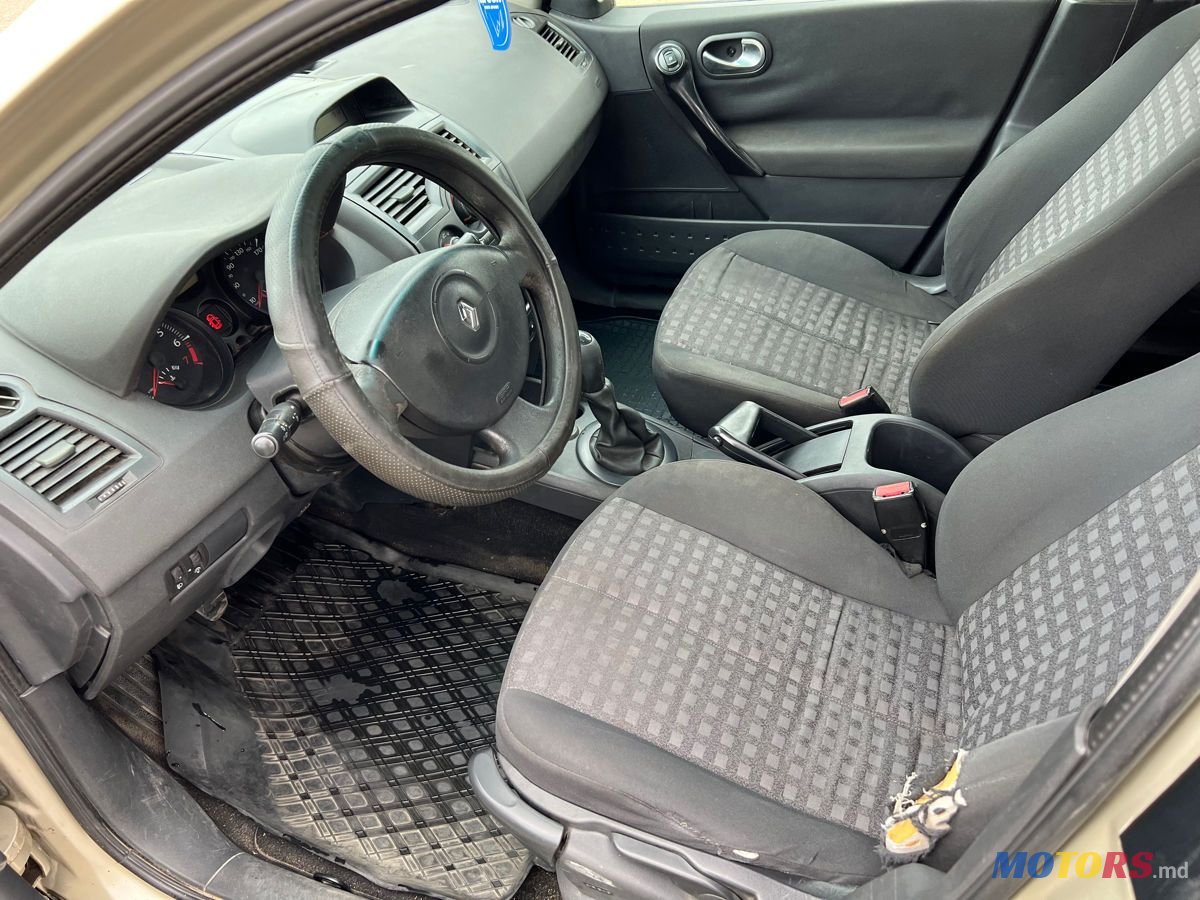 2007' Renault Megane photo #6