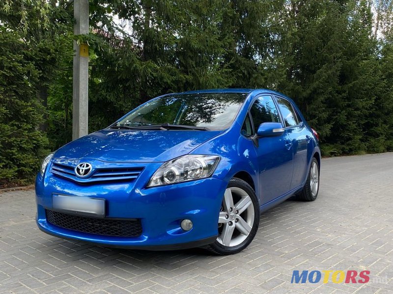 2010' Toyota Auris photo #1