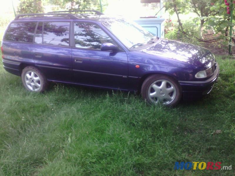 1995' Opel Astra photo #1