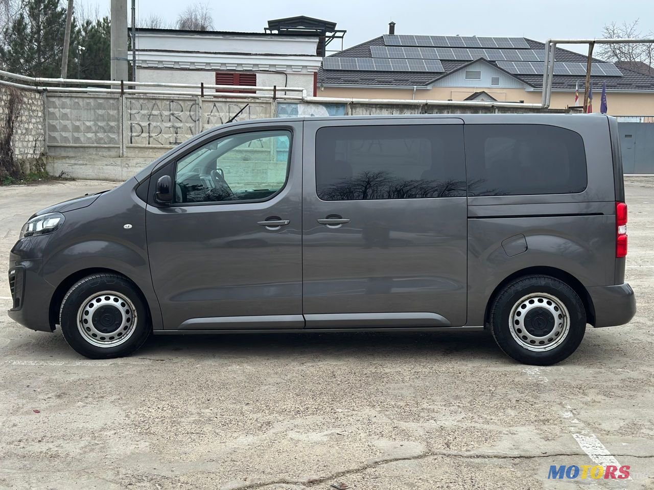 2022' Opel Vivaro photo #2