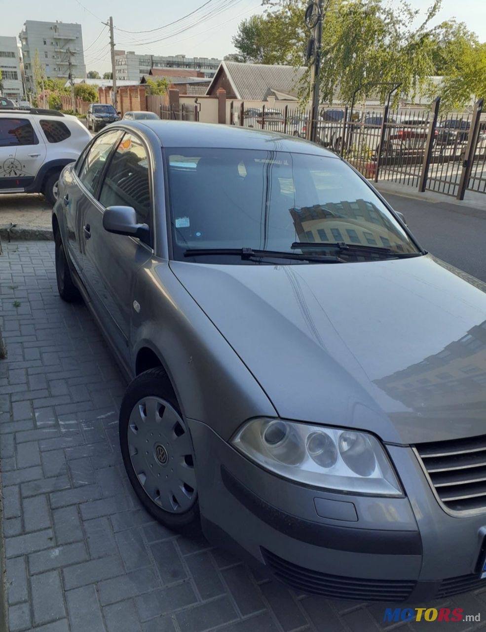 2002' Volkswagen Passat photo #6