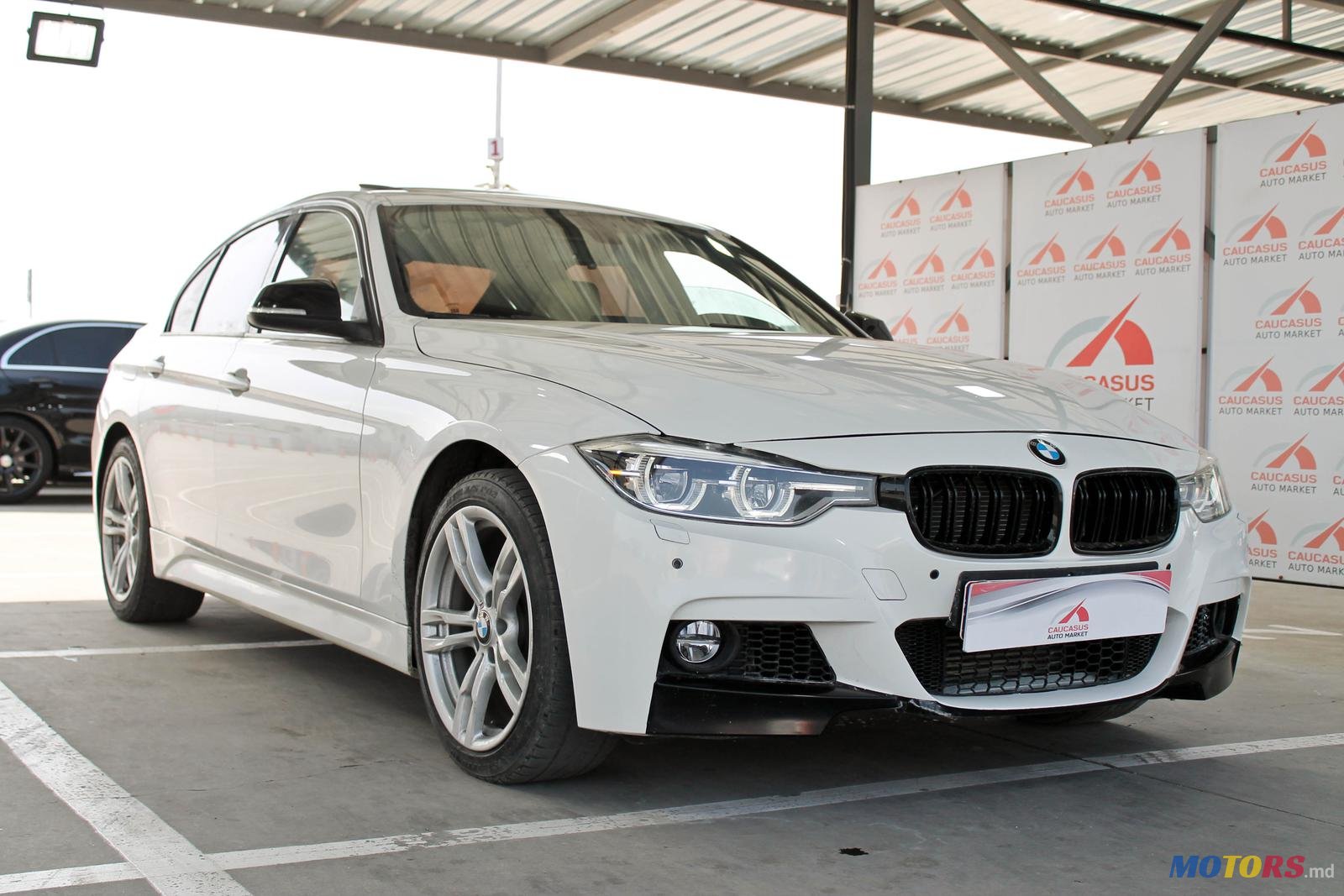 2016' BMW 3 Series 328 photo #2