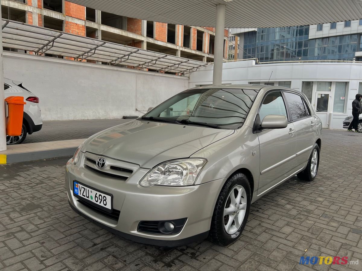 2005' Toyota Corolla photo #1