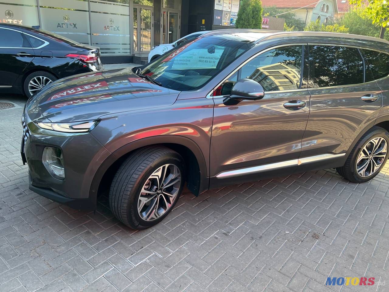 2018' Hyundai Santa Fe photo #3