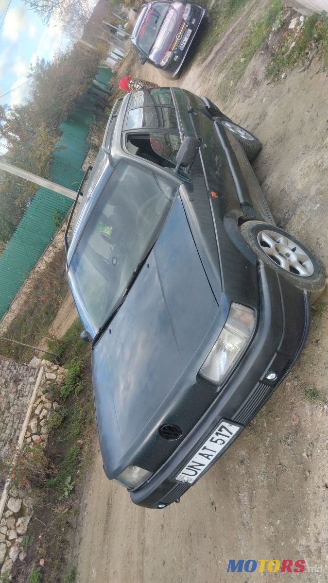 1993' Volkswagen Passat photo #3