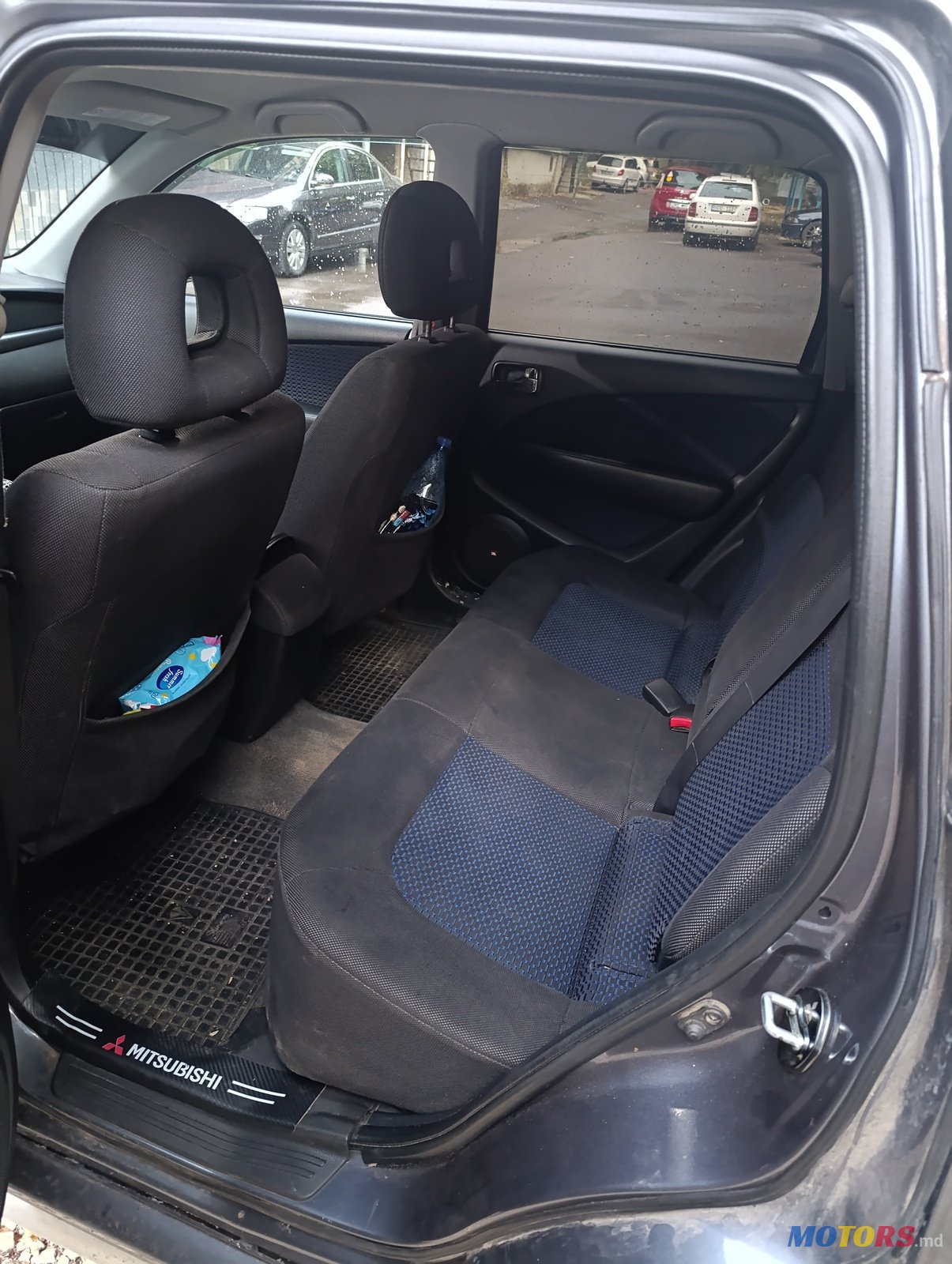 2008' Mitsubishi Outlander photo #5