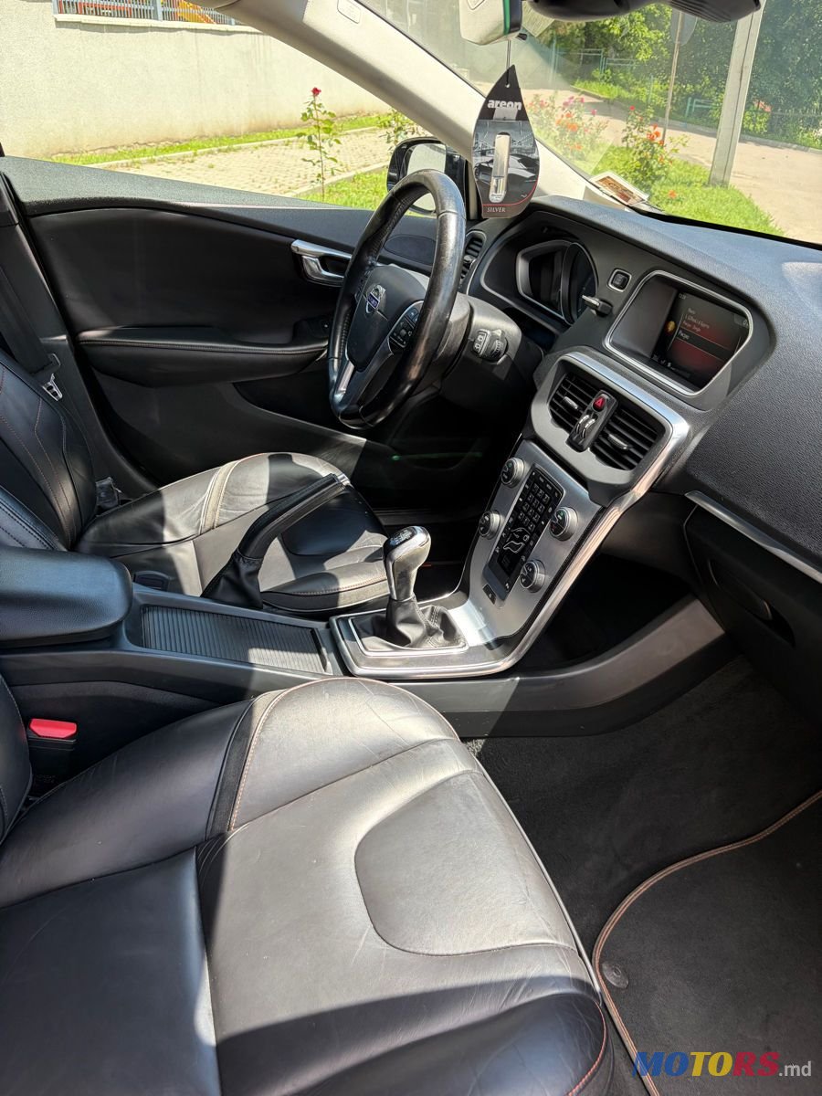 2015' Volvo V40 photo #5
