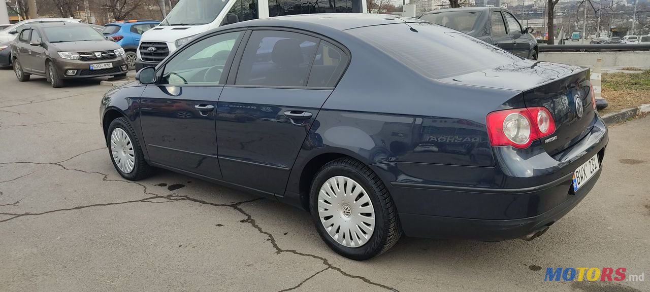 2008' Volkswagen Passat photo #4