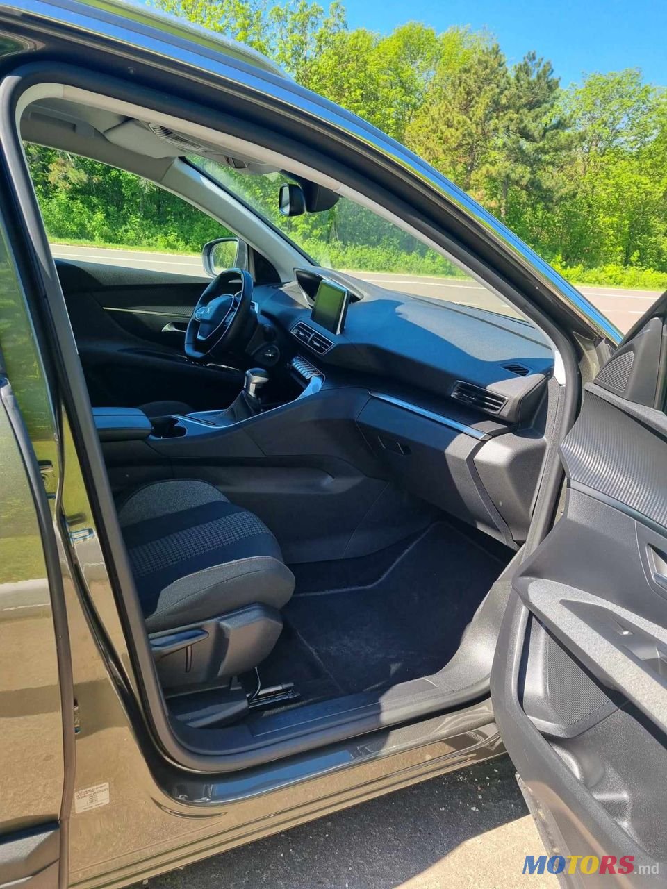 2019' Peugeot 3008 photo #6