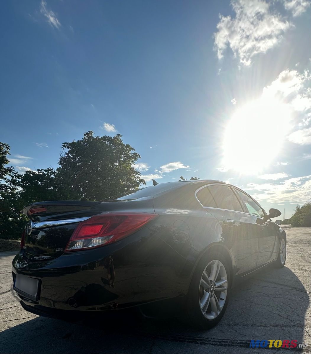 2010' Opel Insignia photo #6