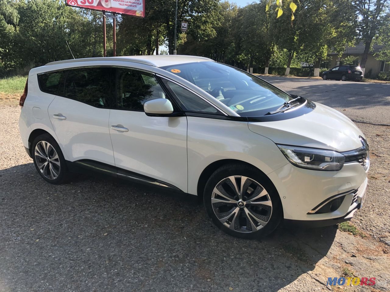 2017' Renault Grand Scenic photo #1