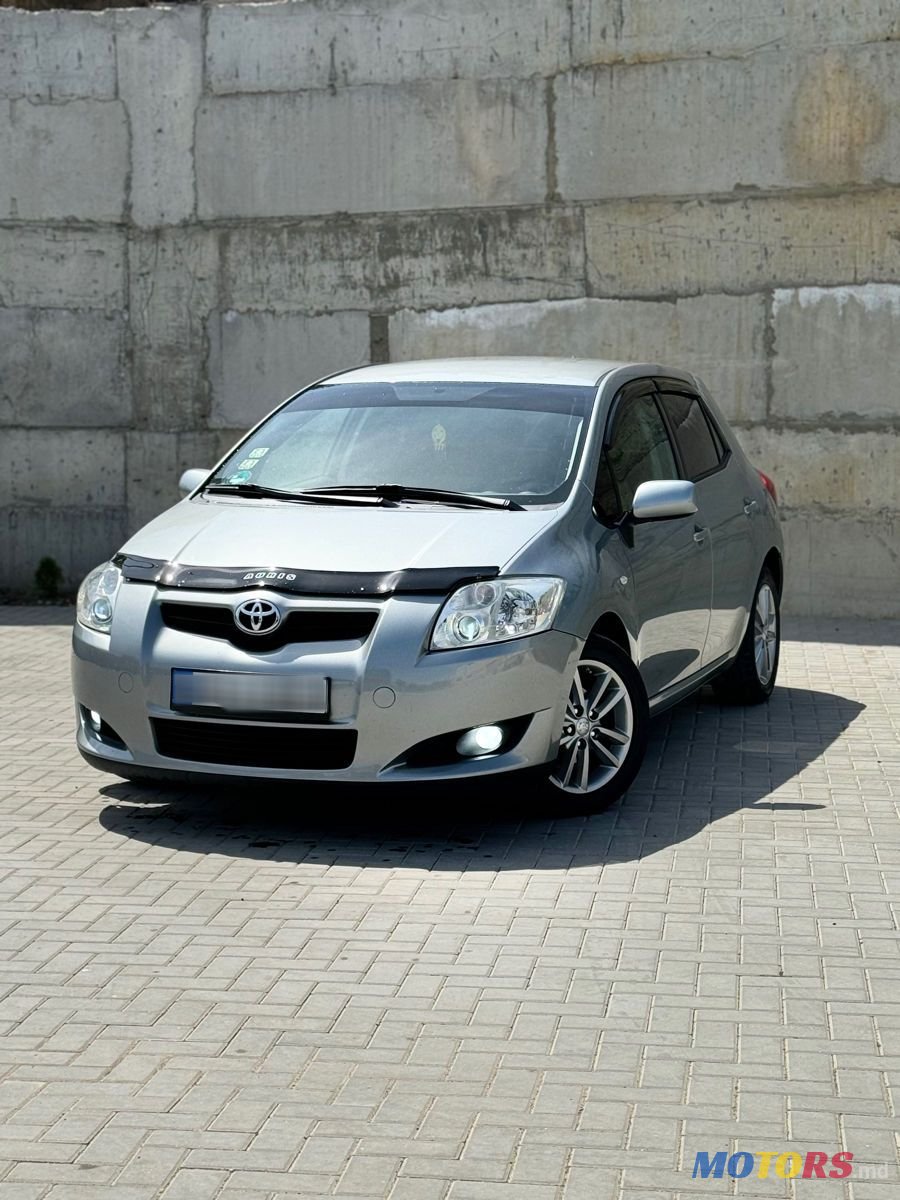 2009' Toyota Auris photo #2
