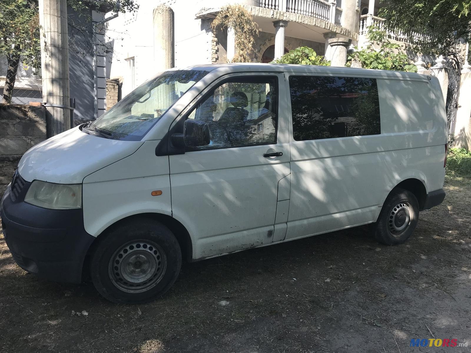 2005' Volkswagen T5 (Transporter) pass photo #1