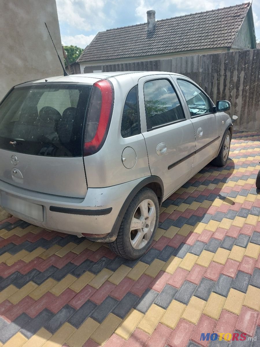 2004' Opel Corsa photo #2