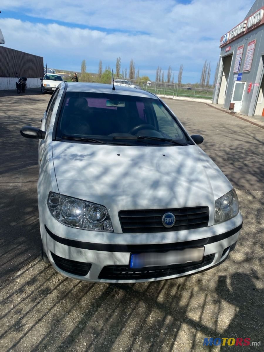 2004' Fiat Punto photo #4