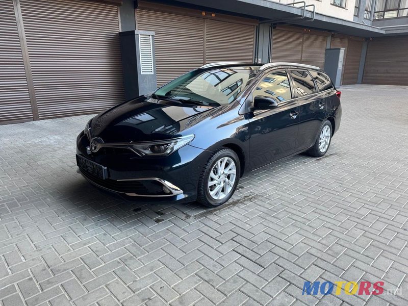 2015' Toyota Auris photo #1