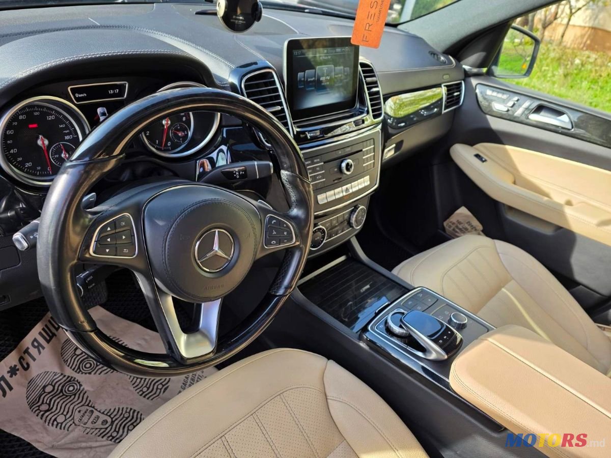 2017' Mercedes-Benz Gls-Class photo #6