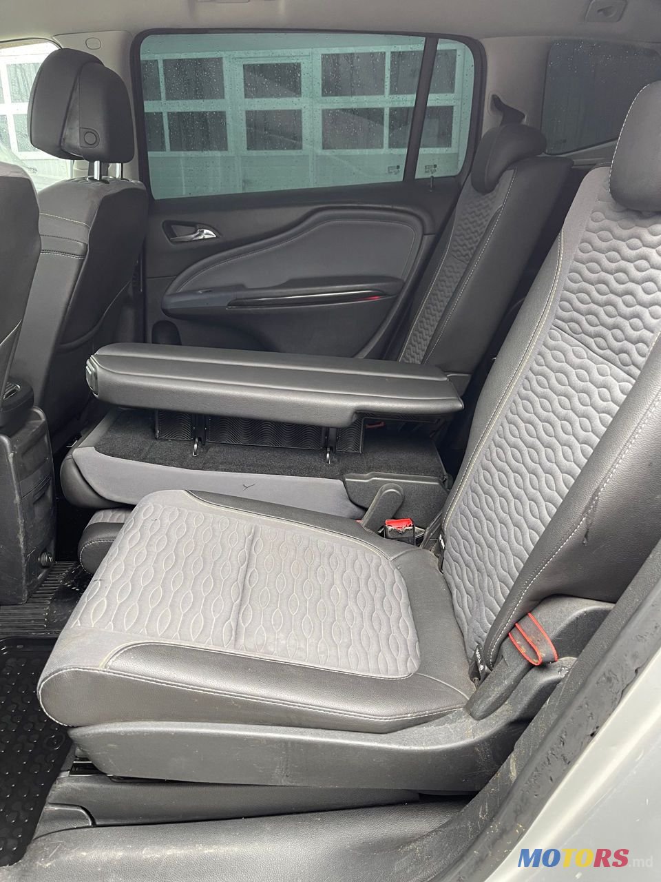 2012' Opel Zafira photo #4