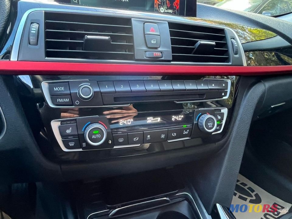 2017' BMW 3 Series photo #3