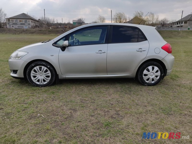 2010' Toyota Auris photo #1