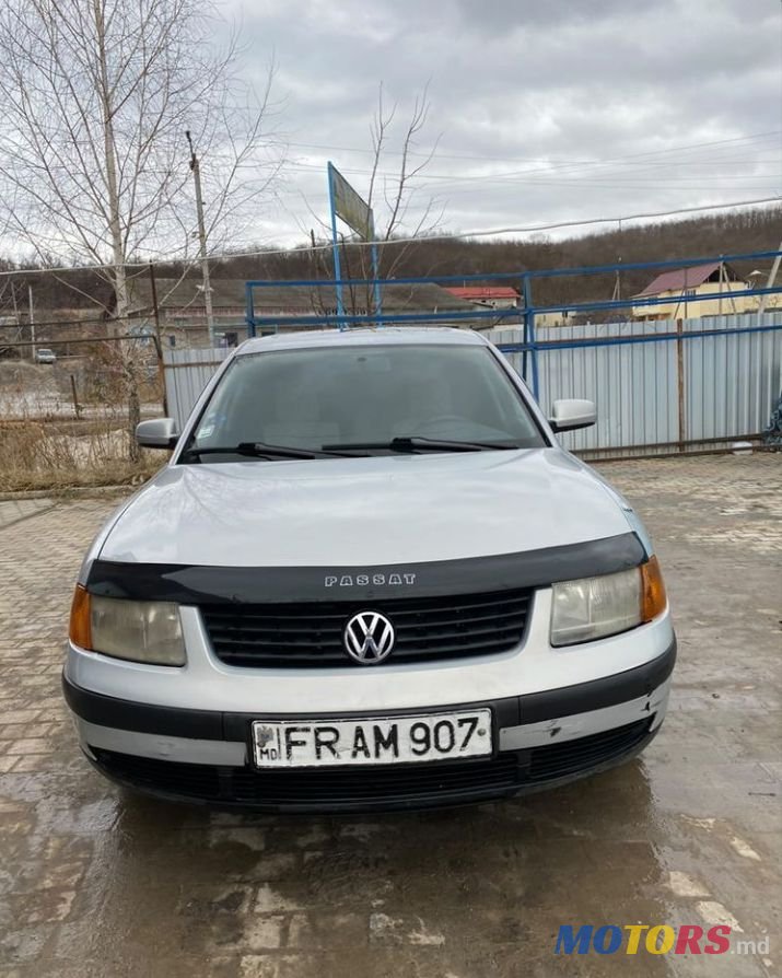 1999' Volkswagen Passat photo #1