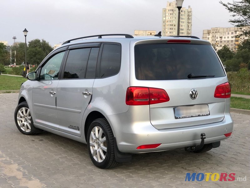 2014' Volkswagen Touran photo #4