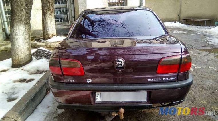 1994' Opel Omega photo #2