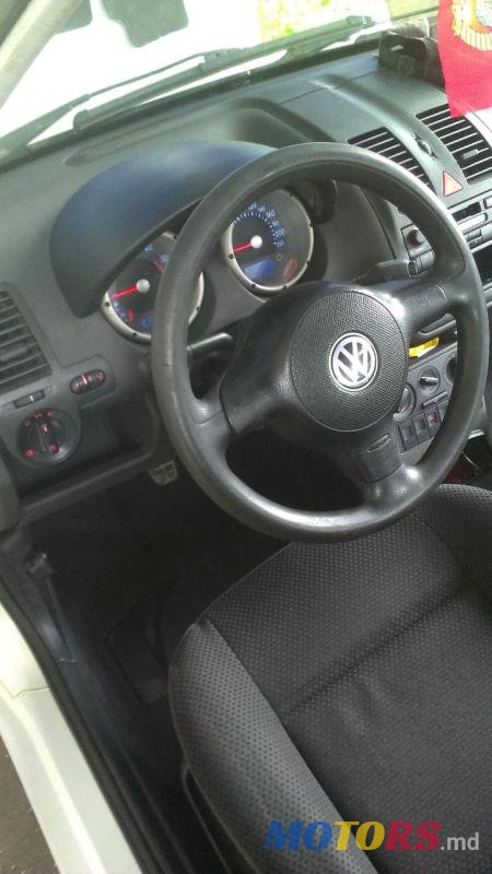 2001' Volkswagen Polo photo #6