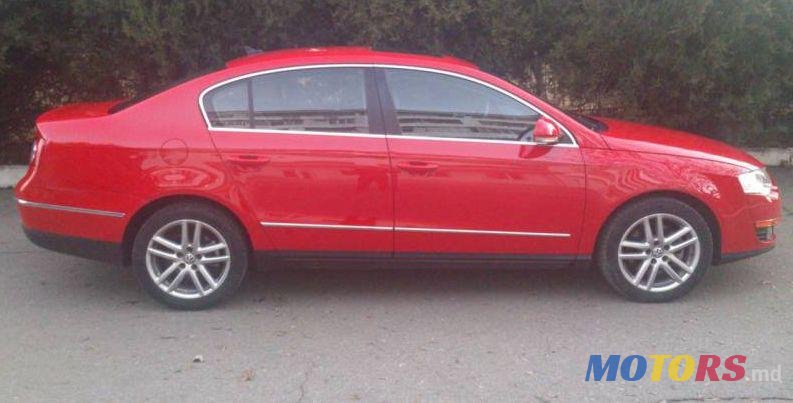 2008' Volkswagen Passat photo #2