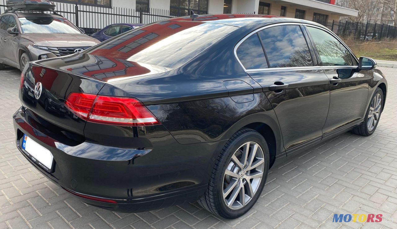 2018' Volkswagen Passat photo #6