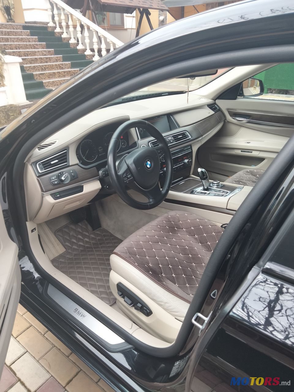 2012' BMW 7 Series photo #5