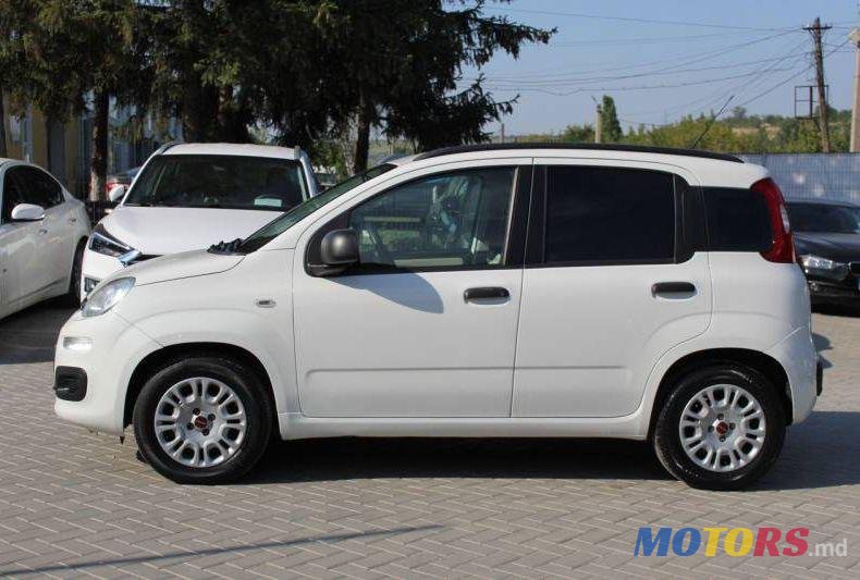 2015' Fiat Panda photo #1