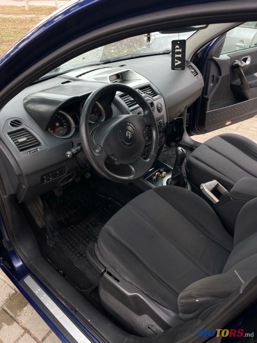 2004' Renault Megane photo #5