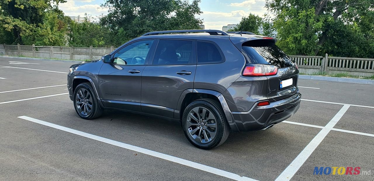2019' Jeep Cherokee photo #5