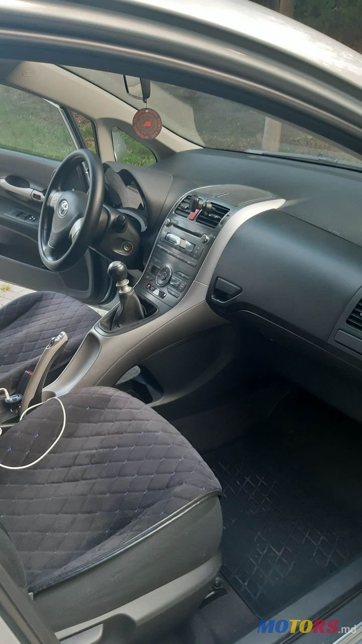 2009' Toyota Auris photo #5