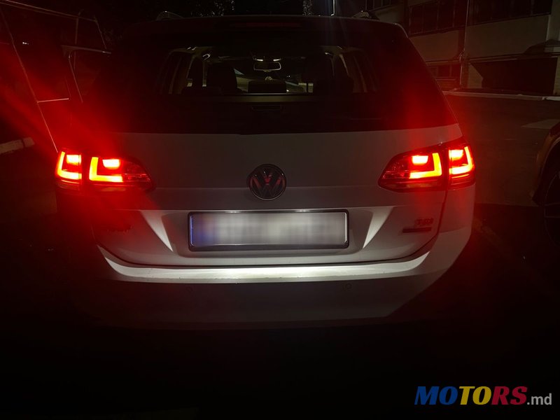 2014' Volkswagen Golf photo #2