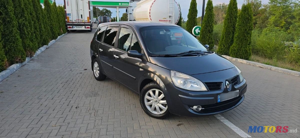 2009' Renault Grand Scenic photo #2