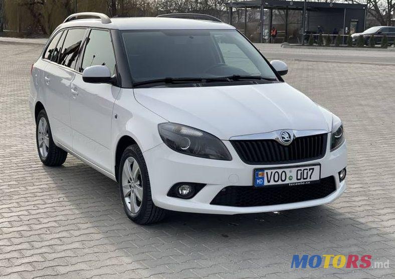 2014' Skoda Fabia photo #3