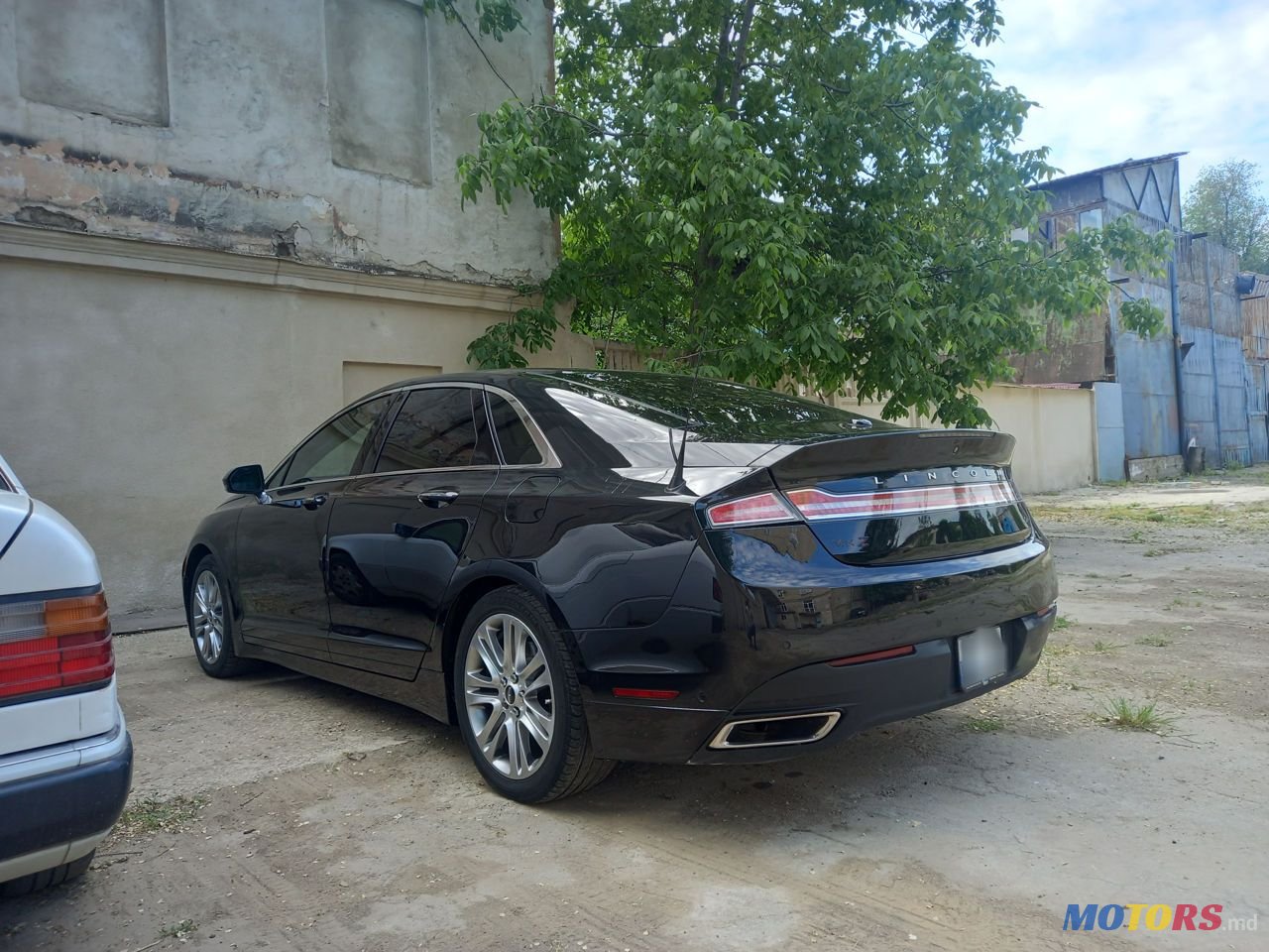 2014' Lincoln MKZ photo #5