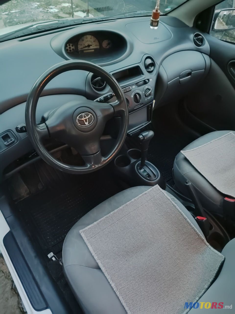 2003' Toyota Yaris photo #5