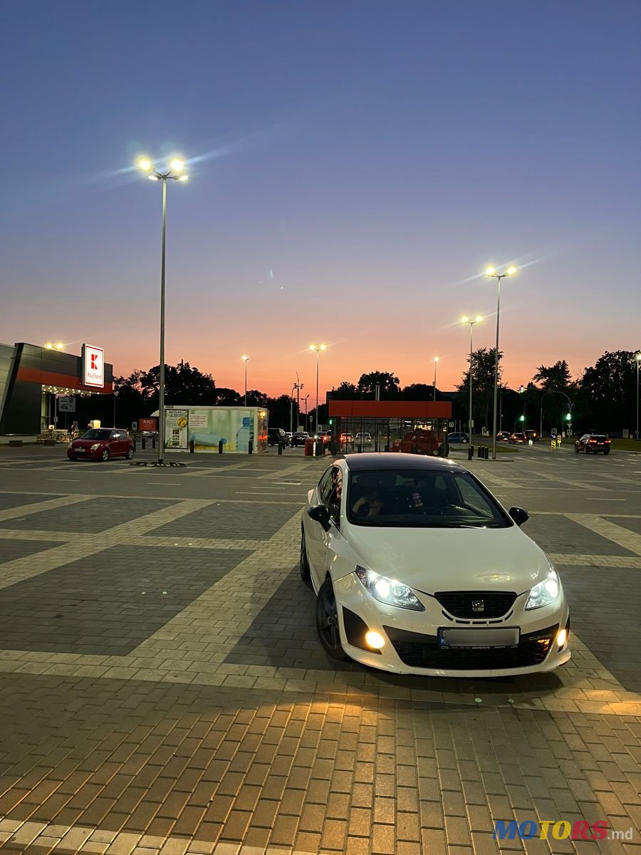 2010' SEAT Ibiza photo #4