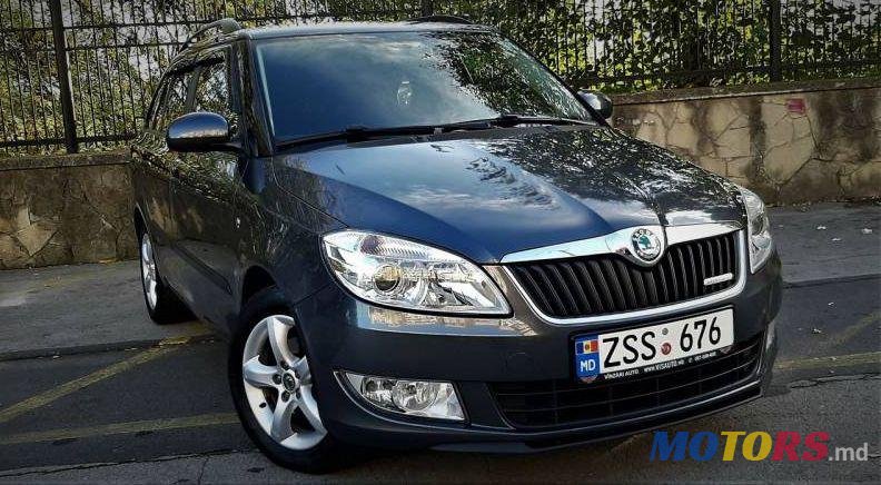 2011' Skoda Fabia photo #2