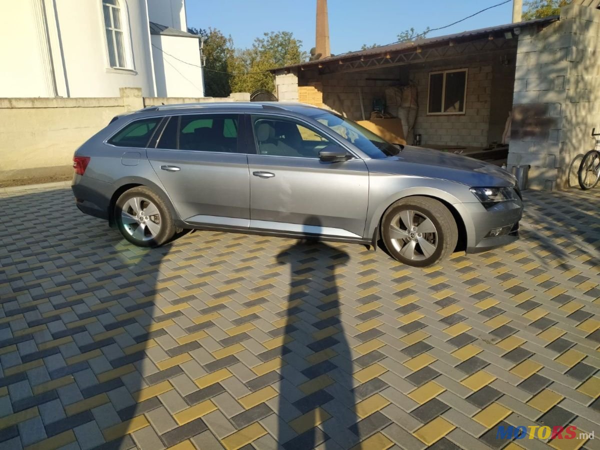 2016' Skoda Superb photo #6