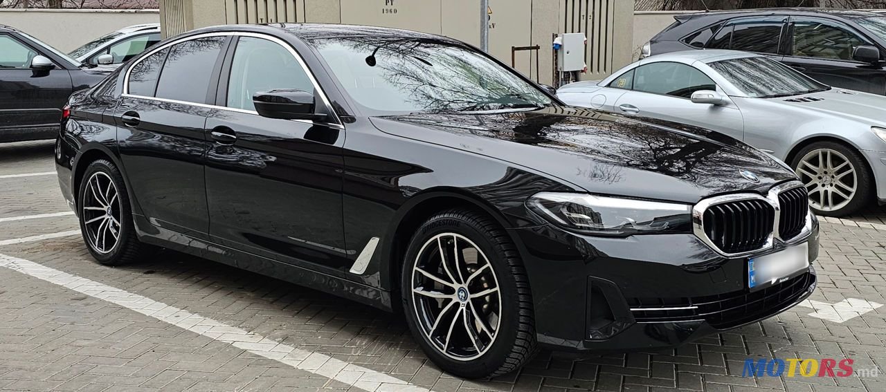 2020' BMW 5 Series photo #6