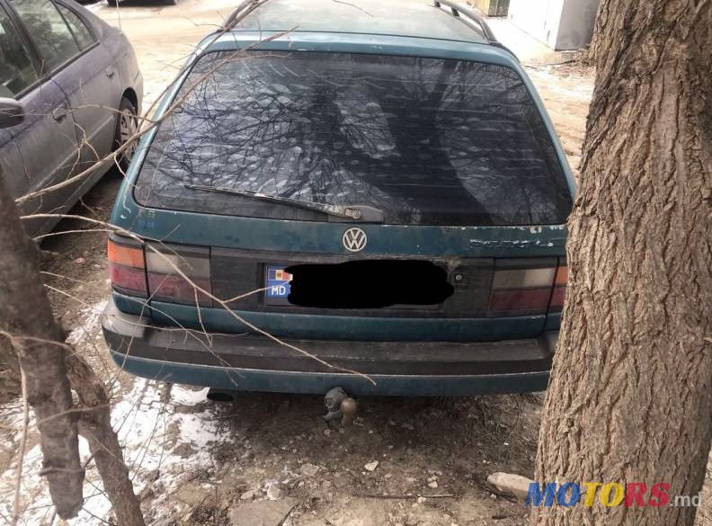 1991' Volkswagen Passat photo #2